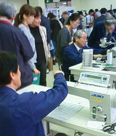 九州アパレルマシンショー2011